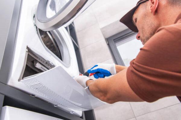 Washer and dryer repair by factory-trained appliance repairman in Evanston home