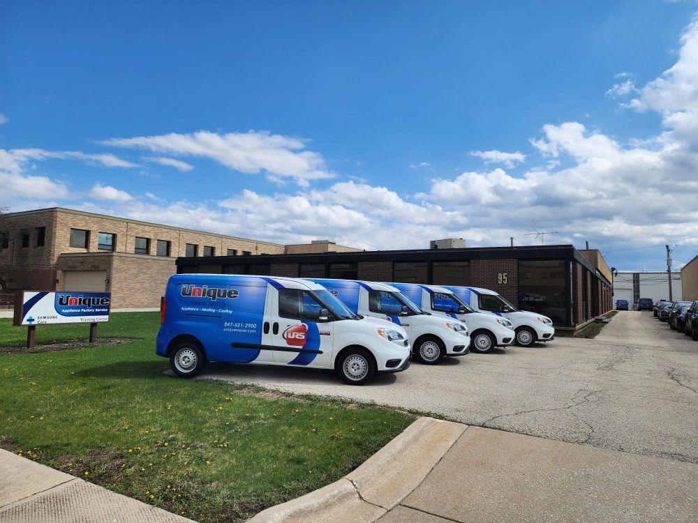 Unique Repair Services team in Des Plaines, IL ready to repair a damaged glass cooktop with certified technicians and reliable appliance repair service across the Midwest.